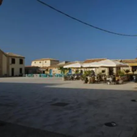 Doro Two-room In Full Relaxation - Air-conditioned - Wifi Marzamemi